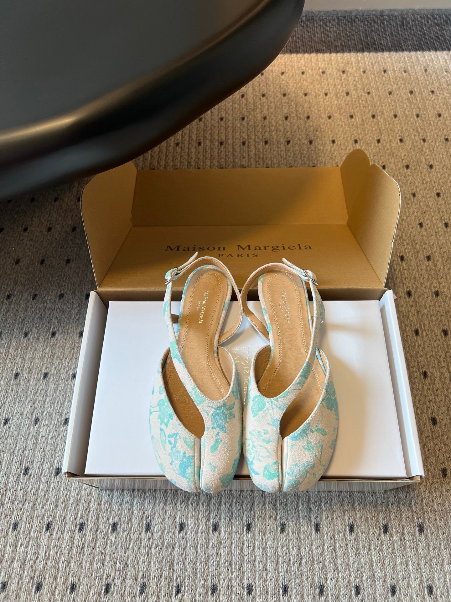 Maison Margiela Tabi Slingback B6061302 - Image 9