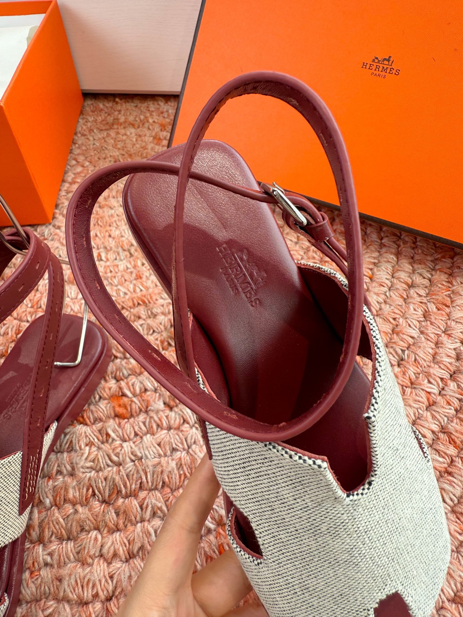 Hermes Maya sandal B6061303 - Image 4