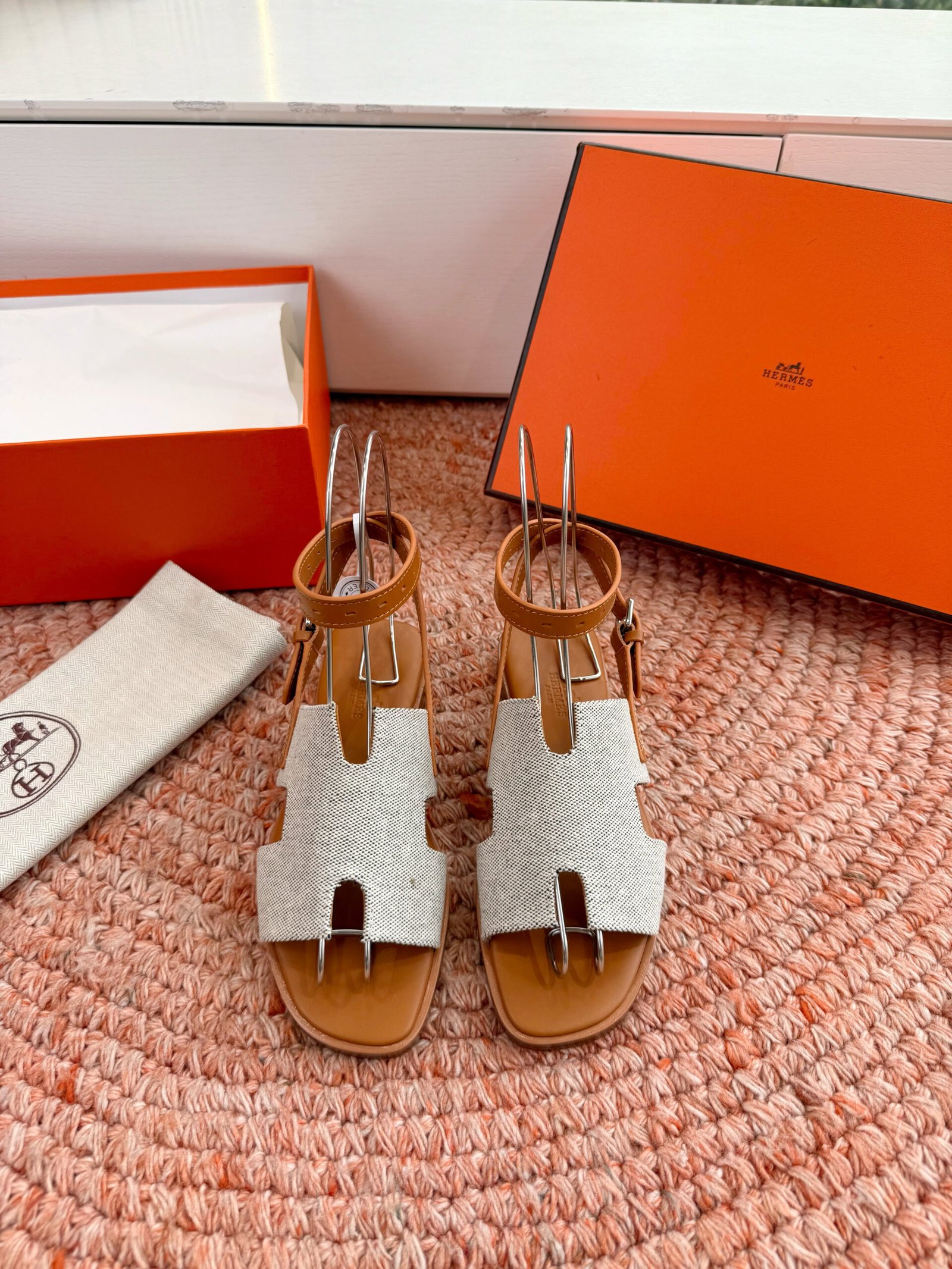 Hermes Maya sandal B6061303 - Image 5