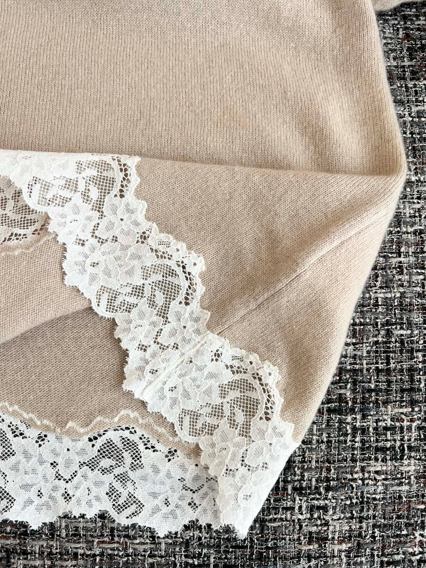 Miu Miu Cashmere And Lace Jersey W6061502 - Image 6