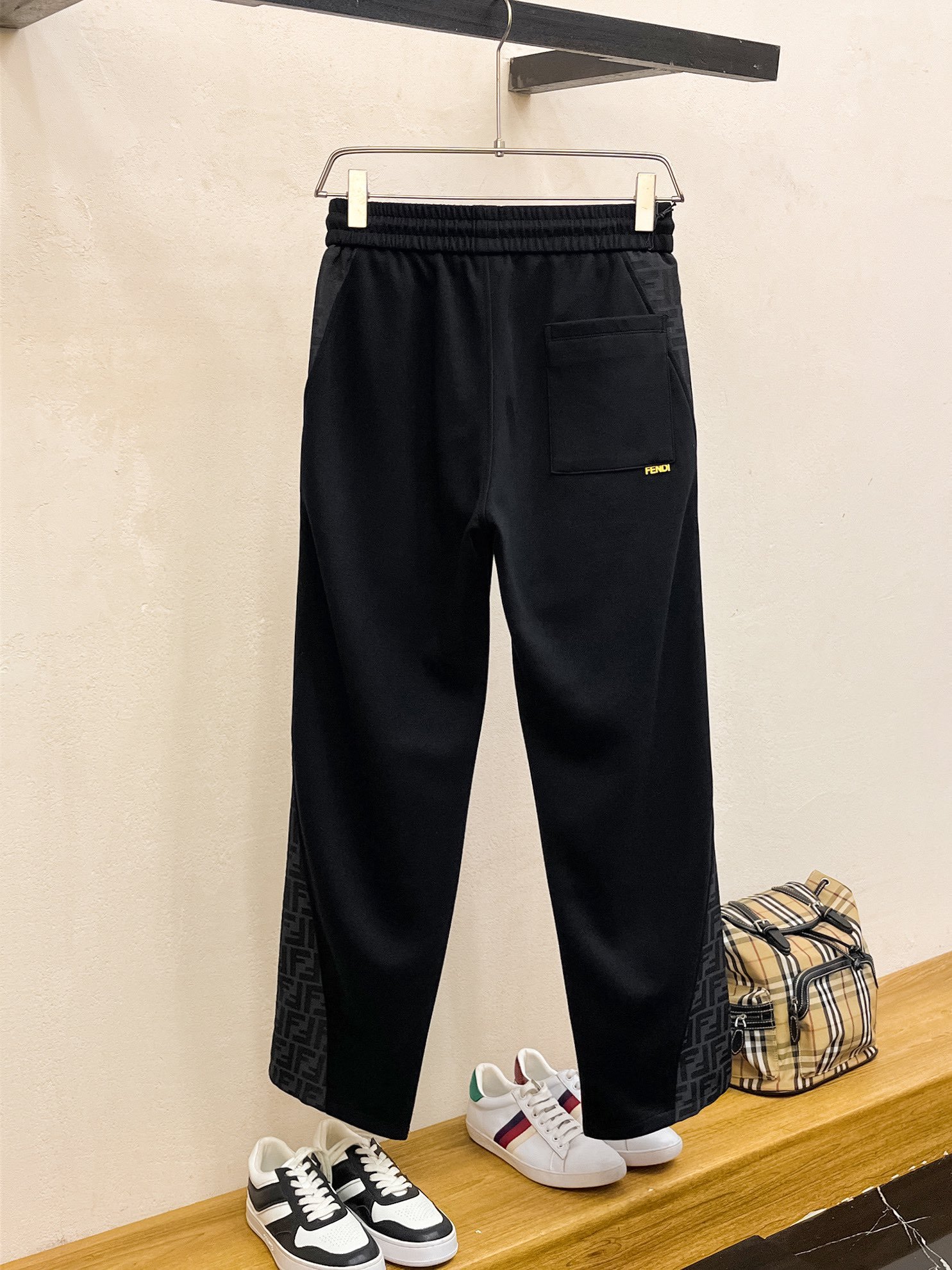 Fendi π 2026 Spring New Casual Pants M6061604 - Image 3