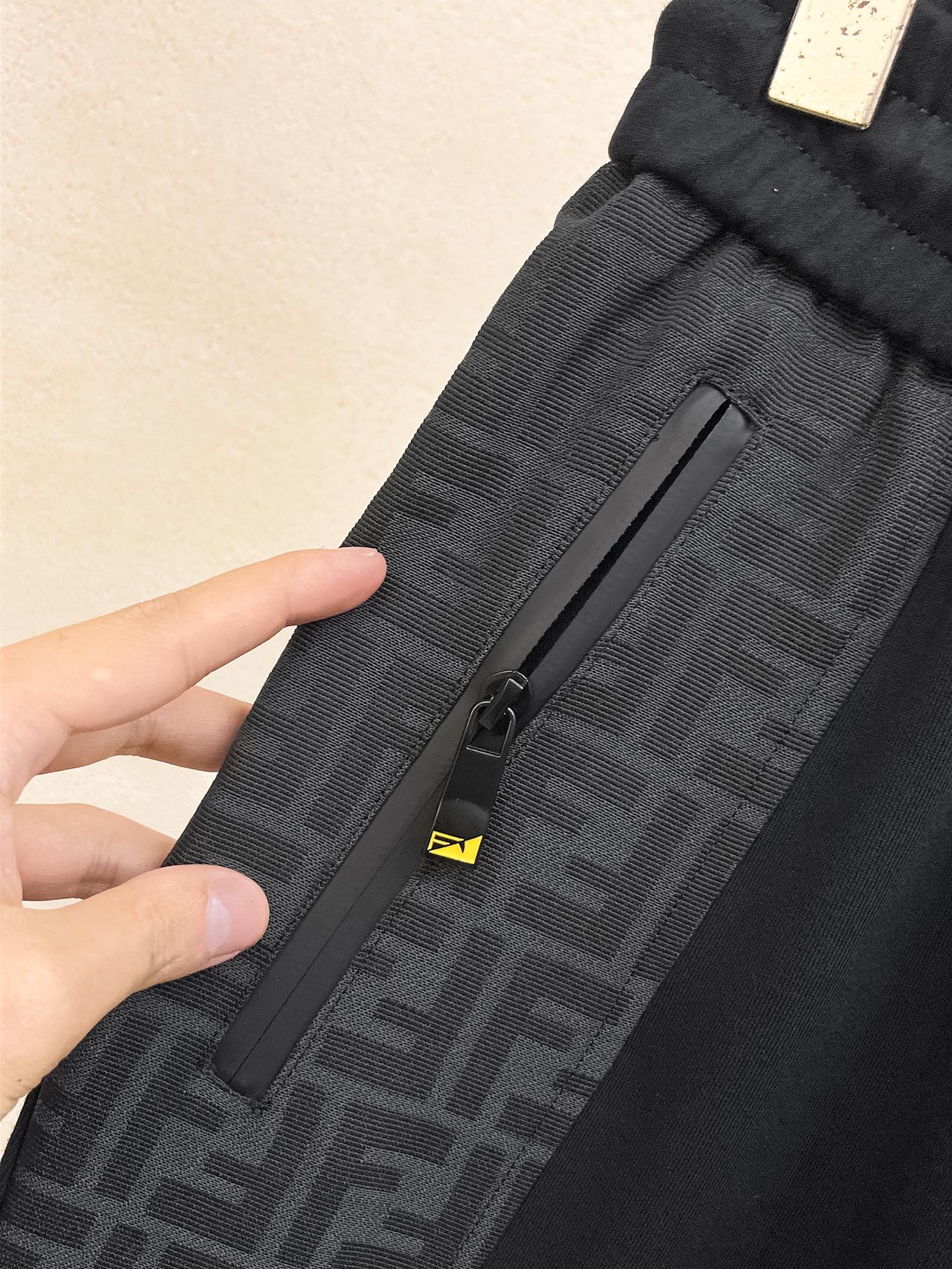Fendi π 2026 Spring New Casual Pants M6061604 - Image 6