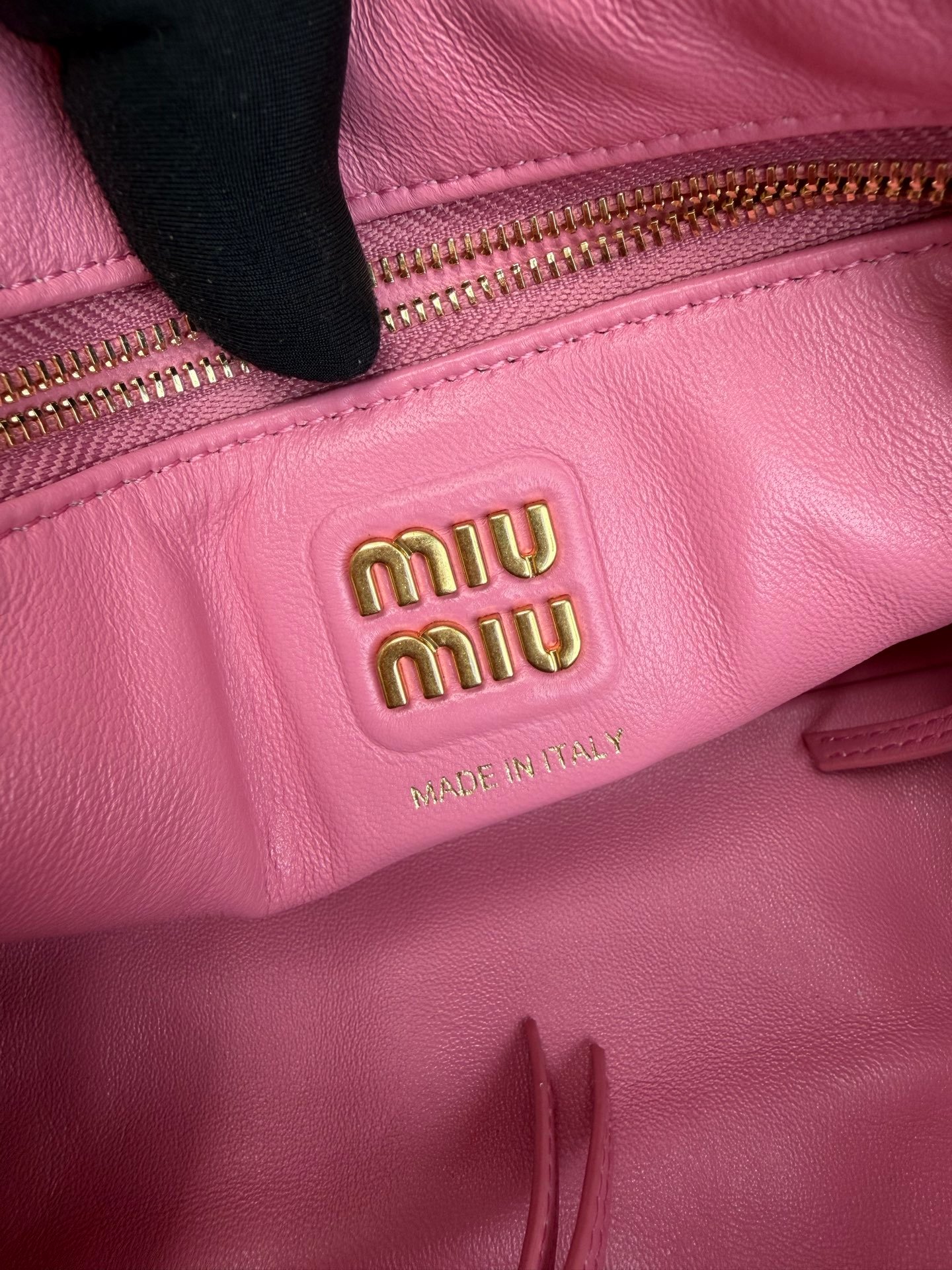 Miu Miu Caprice Snake Skin Handbag B6061603 - Image 10